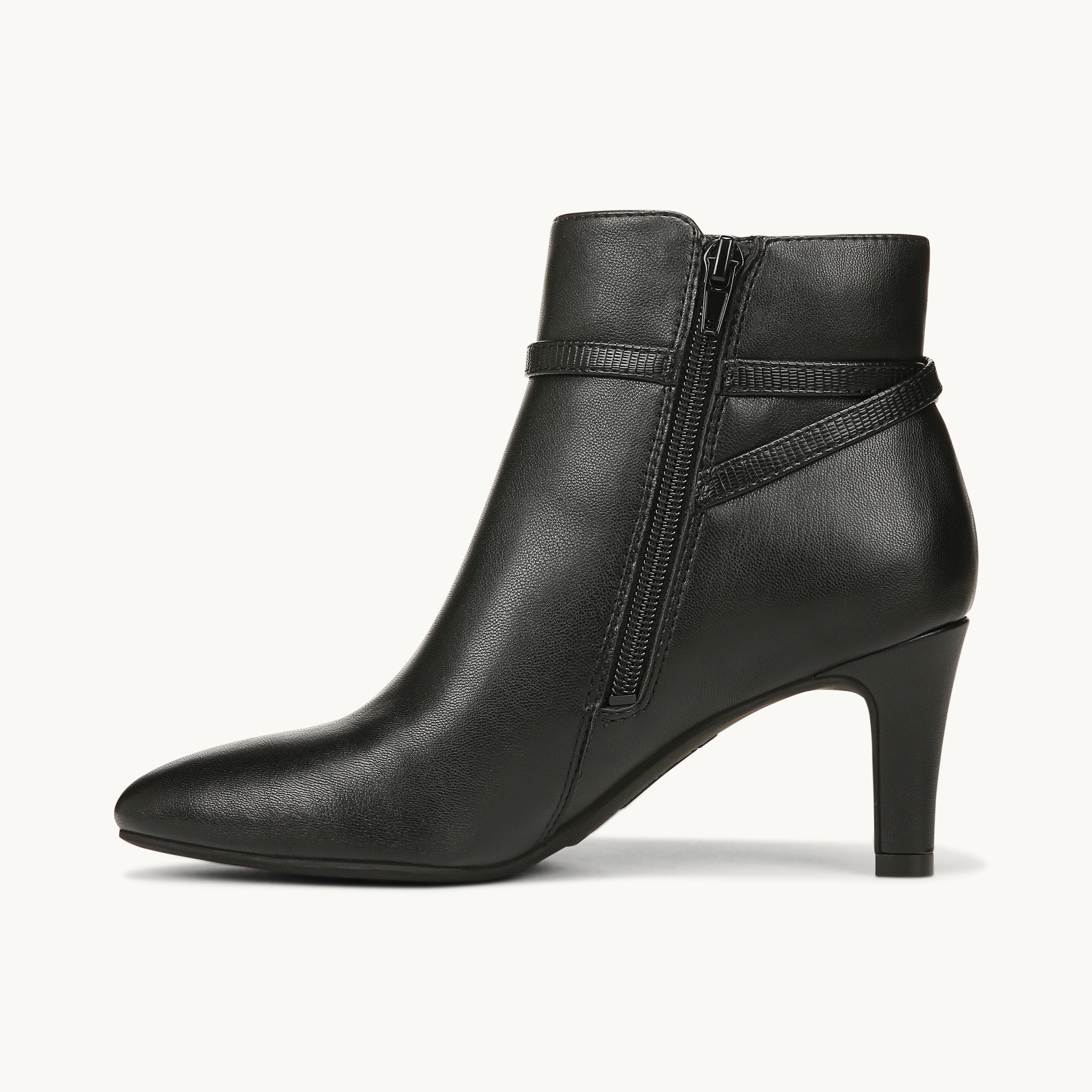 Easy street hot sale guild comfort booties